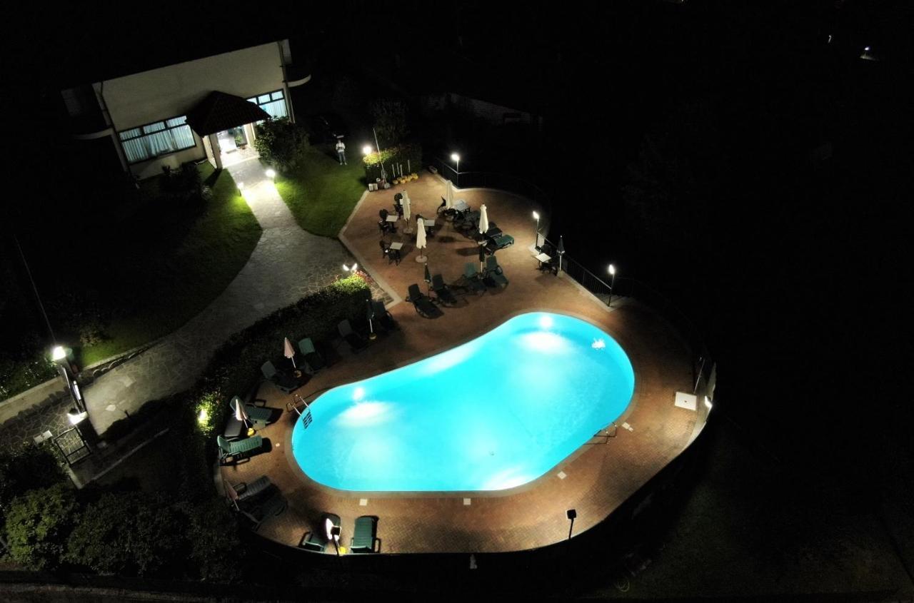 Residence Villa Margherita B&B Nebbiuno Buitenkant foto