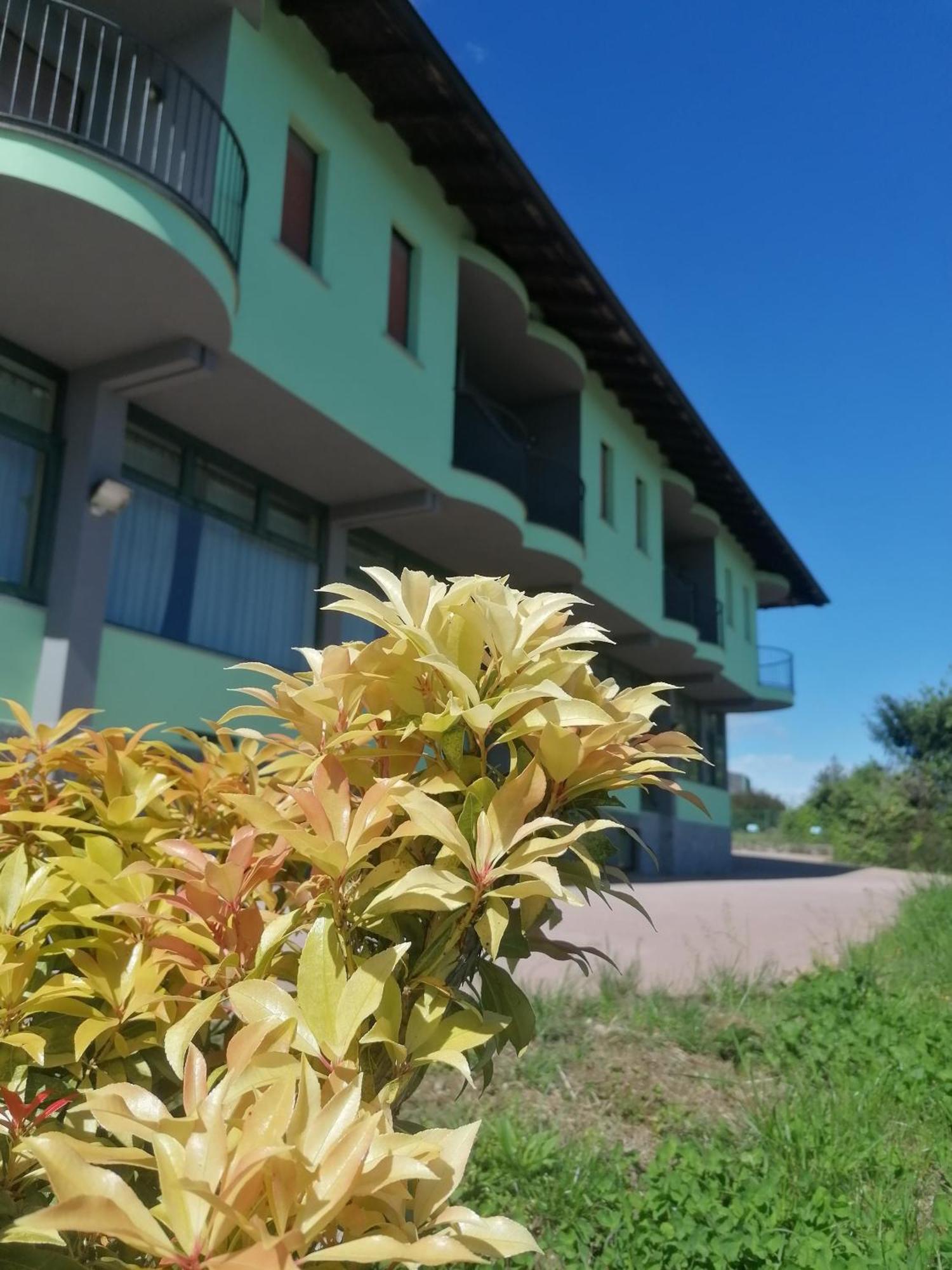 Residence Villa Margherita B&B Nebbiuno Buitenkant foto